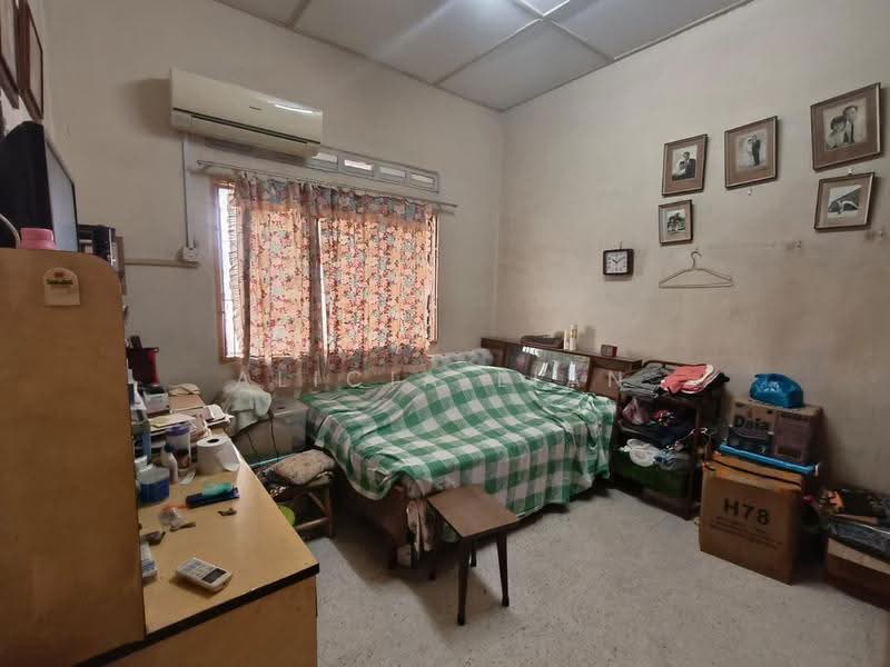 1-storey Terraced House for Sale in Taman Sri Tebrau (Johor Bahru) - Alicia Lian - Bedroom - PropertyGuru.com.my