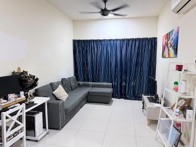 Kediaman Servis untuk Dijual di Seasons Garden Residences - KINKI CHAN - Living Room - PropertyGuru.com.my