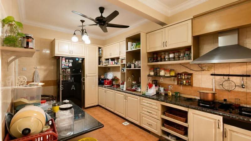Rumah Teres 2-Tingkat untuk Dijual di Putra Permai (Subang Jaya) - Mohd Aizat Saiful Bahri - Kitchen - PropertyGuru.com.my