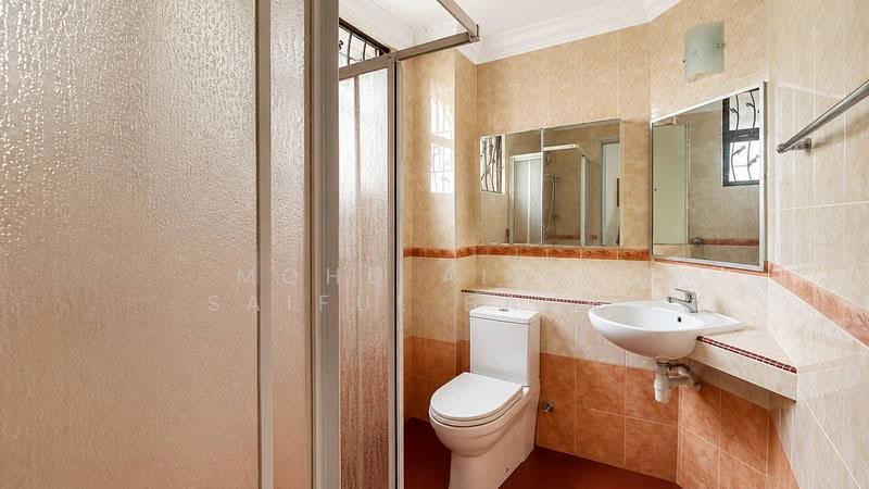 Rumah Teres 2-Tingkat untuk Dijual di Putra Permai (Subang Jaya) - Mohd Aizat Saiful Bahri - Bathroom - PropertyGuru.com.my
