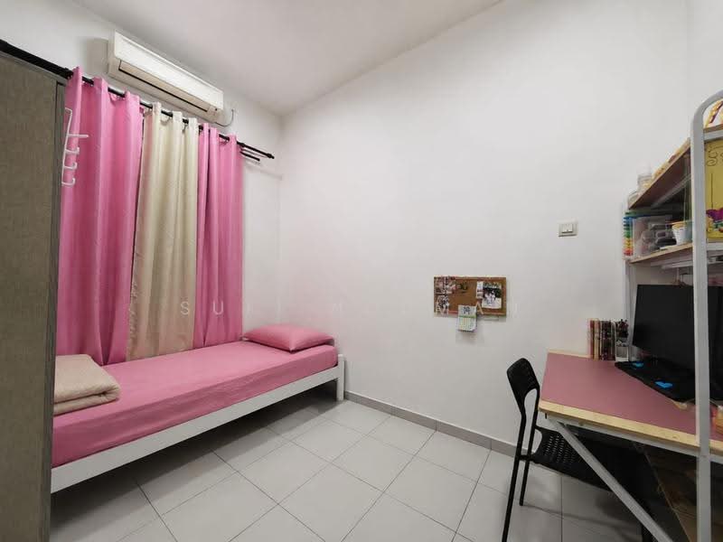 Rumah Teres 1-Tingkat untuk Dijual di Taman Lagenda Putra (Kulai) - Sufi Norman - Bedroom - PropertyGuru.com.my