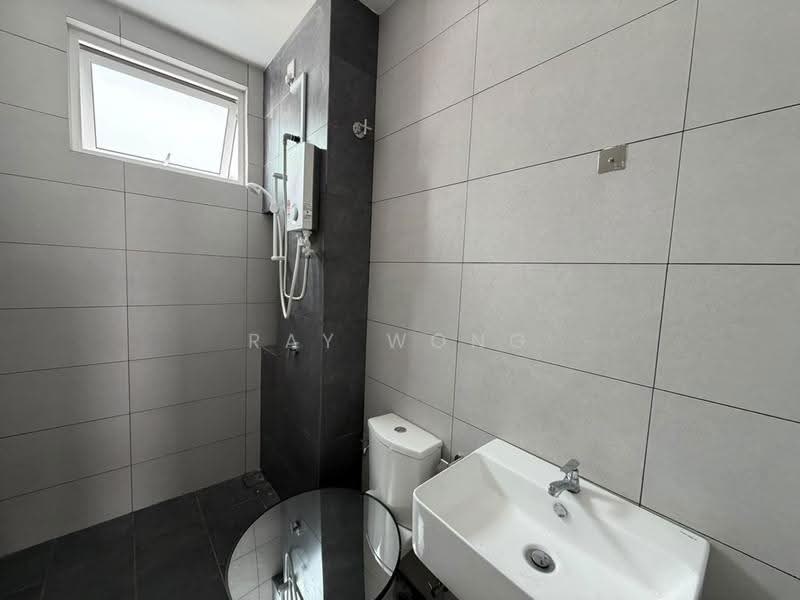 Rumah Teres 2-Tingkat untuk Disewa di Skudai (Johor) - Ray Wong - Bathroom - PropertyGuru.com.my