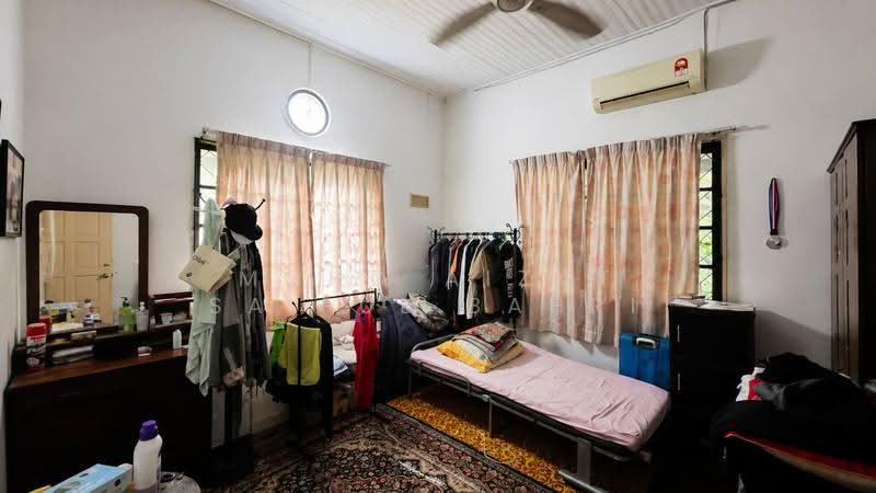 Bungalow House for Sale in Keramat (Kuala Lumpur) - Mohd Aizat Saiful Bahri - Bedroom - PropertyGuru.com.my