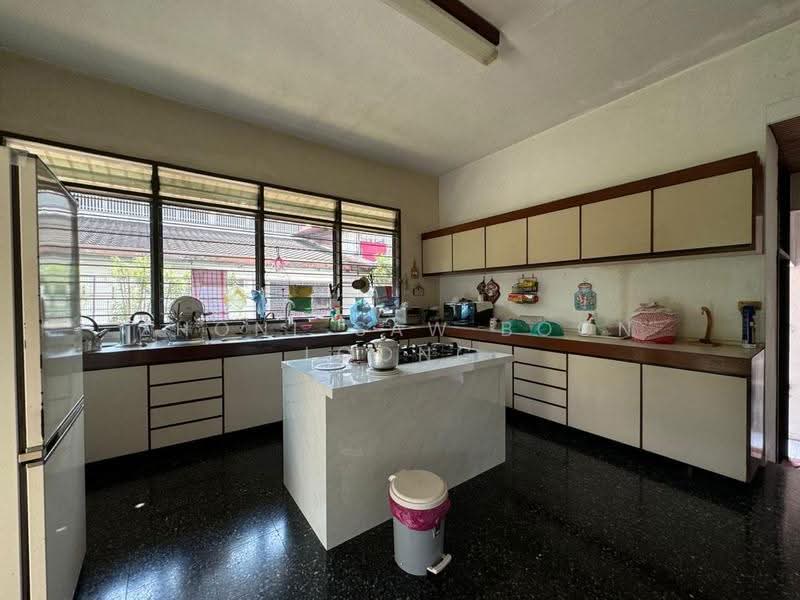 Bungalow House for Sale in Taman Scotland (George Town) - Zhonl Saw Boon Loong - Kitchen - PropertyGuru.com.my
