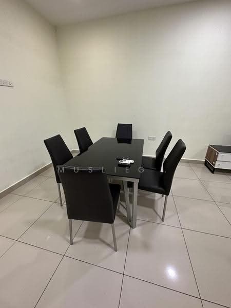 Kondominium untuk Disewa di M Condominium @ Larkin - Muslieg . - Dining Room - PropertyGuru.com.my