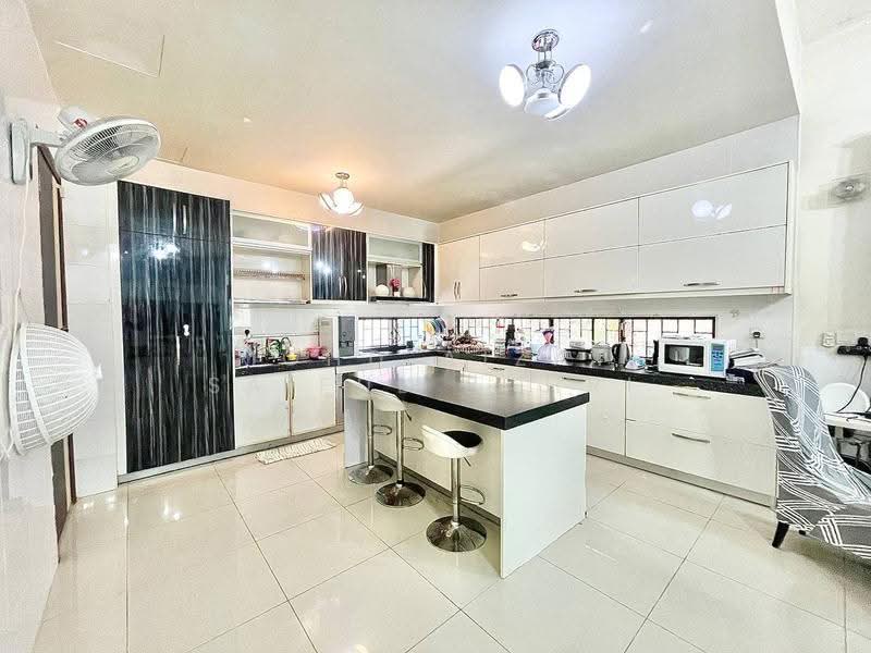 Rumah Berkembar untuk Dijual di Taman Tropika 2 (Kajang) - Mohd Aizat Saiful Bahri - Kitchen - PropertyGuru.com.my