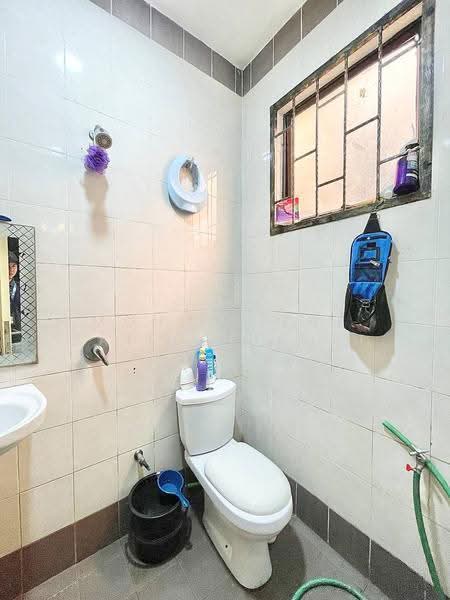 Rumah Berkembar untuk Dijual di Taman Tropika 2 (Kajang) - Mohd Aizat Saiful Bahri - Bathroom - PropertyGuru.com.my