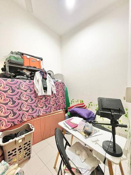 Rumah Berkembar untuk Dijual di Taman Tropika 2 (Kajang) - Mohd Aizat Saiful Bahri - Bedroom - PropertyGuru.com.my