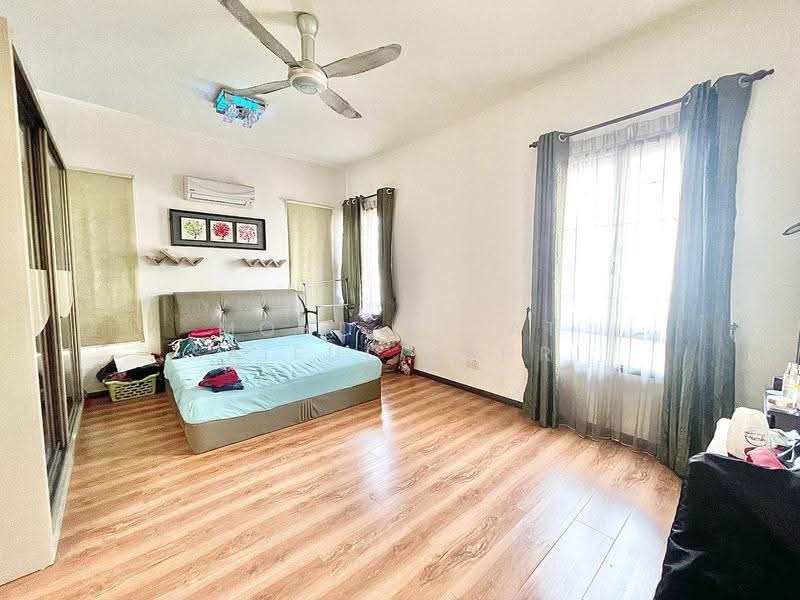 Rumah Berkembar untuk Dijual di Taman Tropika 2 (Kajang) - Mohd Aizat Saiful Bahri - Bedroom - PropertyGuru.com.my