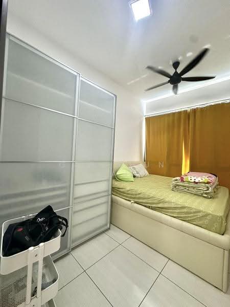 Condominium for Rent at Queens Residences Q1 @ Queens Waterfront - Gan Chun Kai - Bedroom - PropertyGuru.com.my