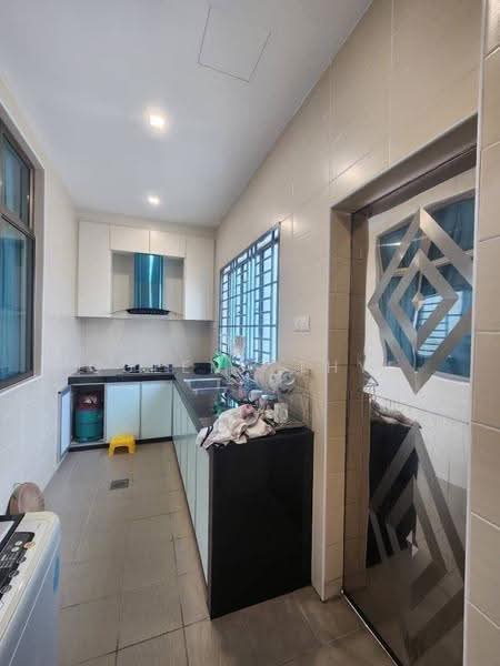 Rumah Teres 2-Tingkat untuk Dijual di Taman Seri Austin (Tebrau) - Queena Thye - Kitchen - PropertyGuru.com.my