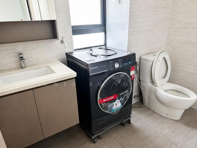 Kediaman Servis untuk Disewa di Baron Residence @ Lake City - Owen Au Yong - Bathroom - PropertyGuru.com.my