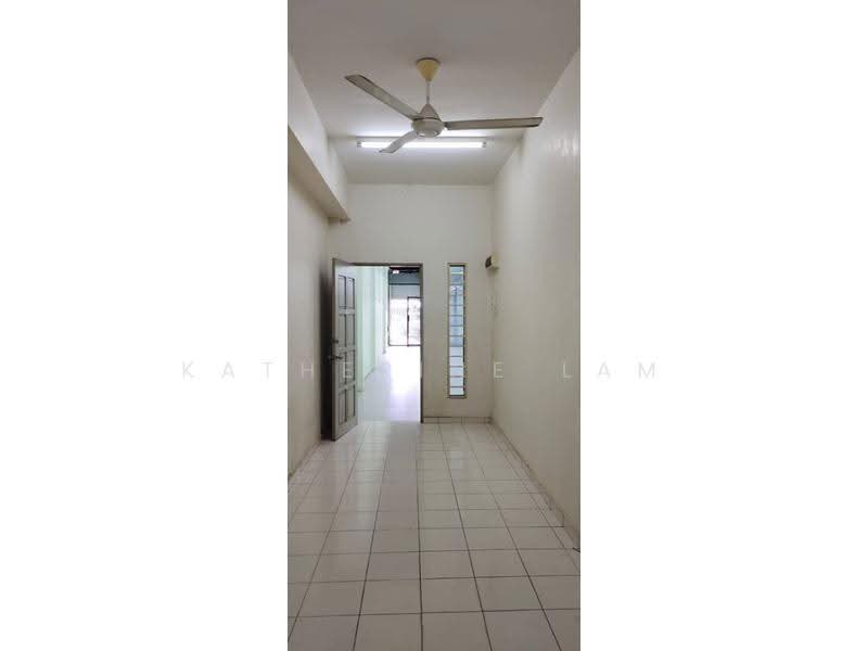 Shop for Rent in Jalan Klang Lama (Old Klang Road) (Kuala Lumpur) - Katherine Lam - Interior - PropertyGuru.com.my