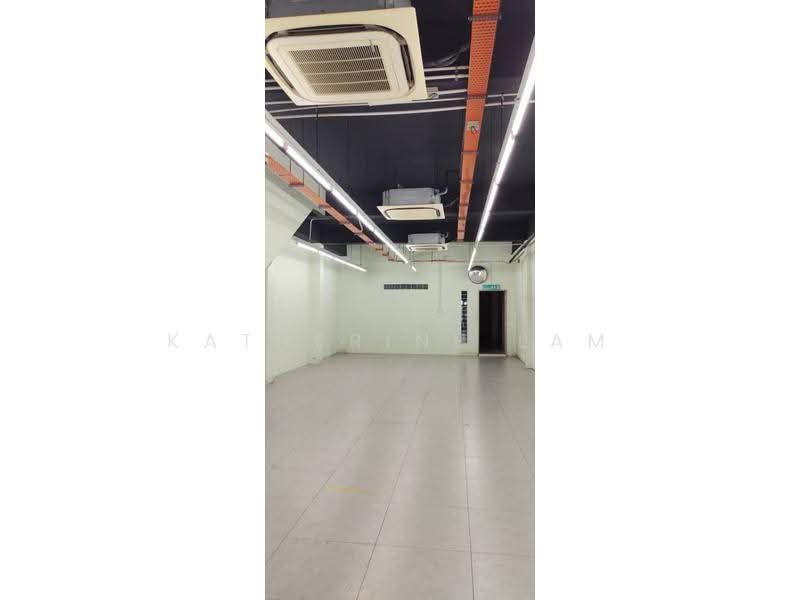 Shop for Rent in Jalan Klang Lama (Old Klang Road) (Kuala Lumpur) - Katherine Lam - Interior - PropertyGuru.com.my