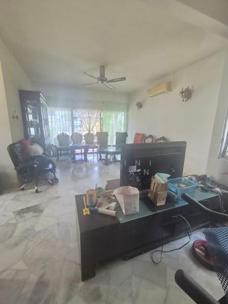 Rumah Berkembar untuk Dijual di Damansara Heights (Kuala Lumpur) - Shalini Kantan - Living Room - PropertyGuru.com.my