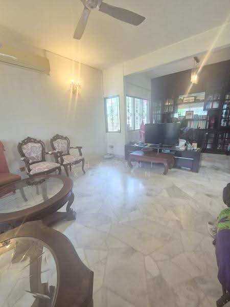 Rumah Berkembar untuk Dijual di Damansara Heights (Kuala Lumpur) - Shalini Kantan - Living Room - PropertyGuru.com.my