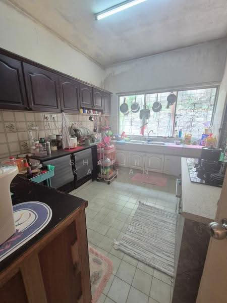 Rumah Berkembar untuk Dijual di Damansara Heights (Kuala Lumpur) - Shalini Kantan - Kitchen - PropertyGuru.com.my