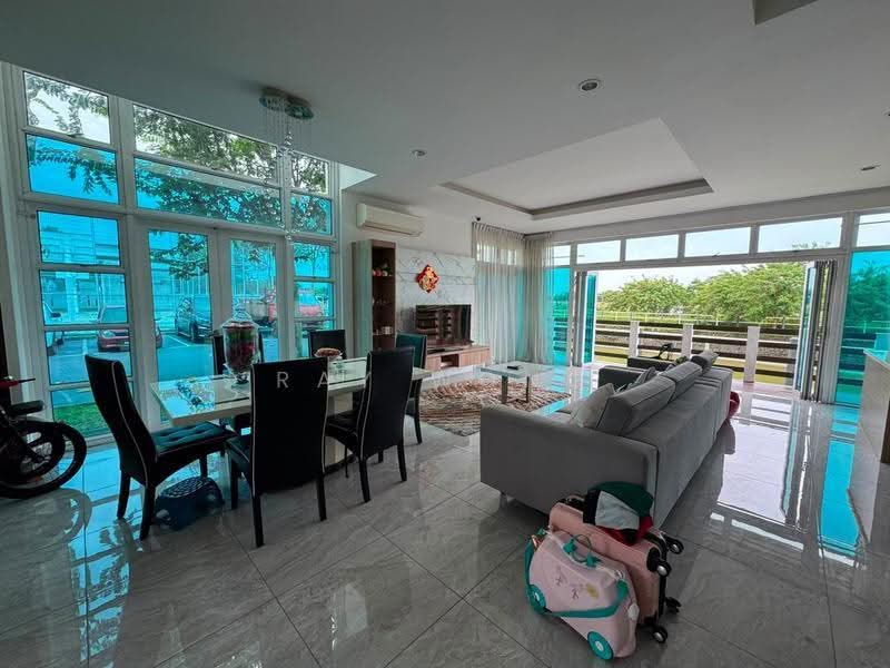 Vila Berkembar untuk Disewa di Johor Bahru (Johor) - Ray Wong - Living Room - PropertyGuru.com.my