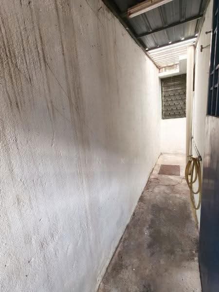 Rumah Teres 1.5-Tingkat untuk Dijual di Taman Menglembu Impiana Adril (Menglembu) - Qazin Khoo - Corridor - PropertyGuru.com.my