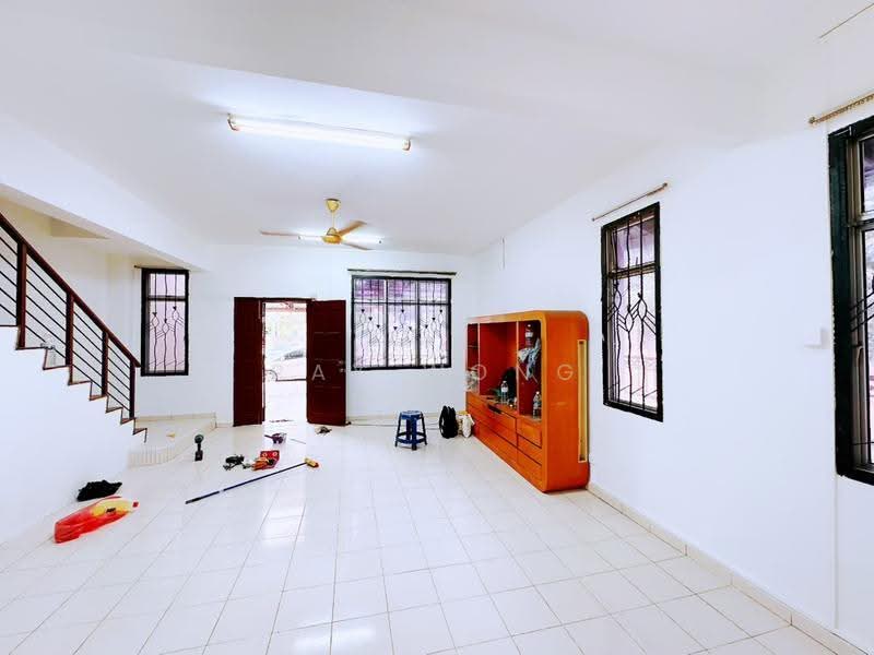 2-storey Terraced House for Rent in Taman Setia Indah (Tebrau) - Ray Wong - Living Room - PropertyGuru.com.my