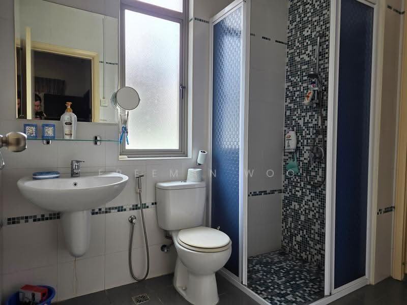 Rumah Berkembar untuk Dijual di Changkat Kiara Rimbun (Batu) - Freeman Woo - Bathroom - PropertyGuru.com.my