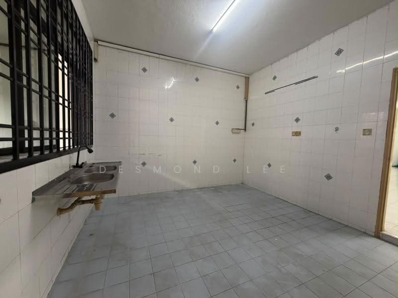 Rumah Teres 2-Tingkat untuk Disewa di Taman Bukit Mewah (Tampoi) - Desmond Lee - Kitchen - PropertyGuru.com.my