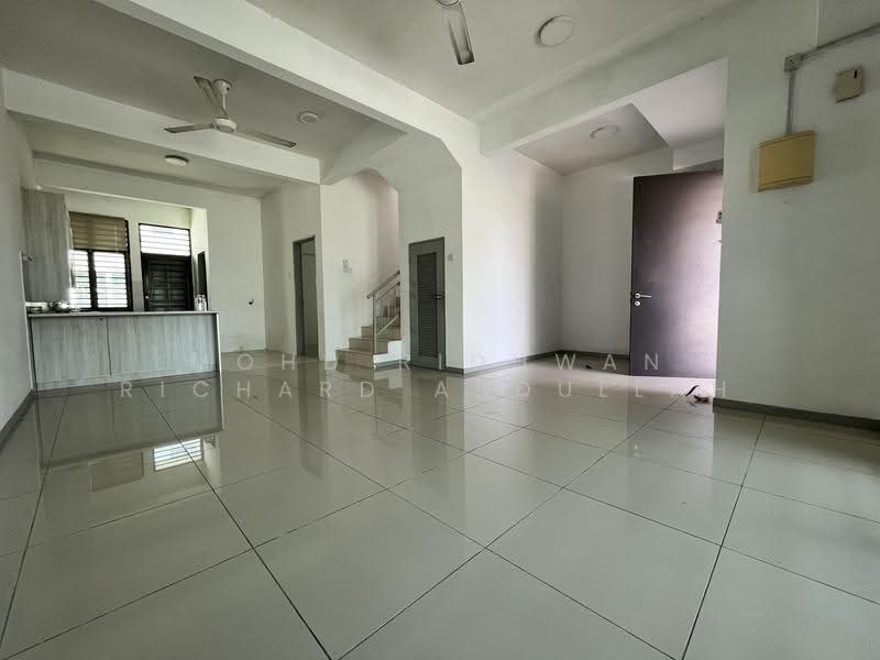 2-storey Terraced House for Sale in Saujana KLIA (Dengkil) - Mohd Ridhwan Richard Abdullah - Living Room - PropertyGuru.com.my