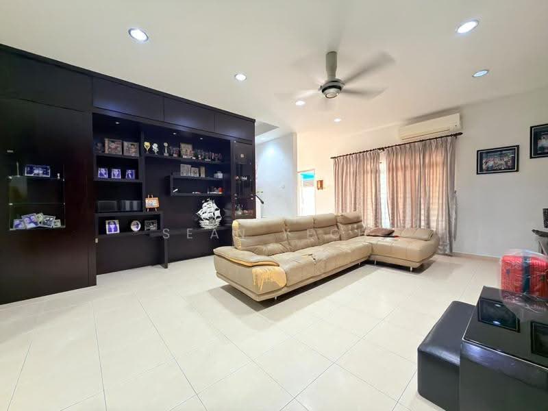 Rumah Teres 2-Tingkat untuk Dijual di Taman Pulai Flora (Skudai) - Sean Yeoh - Living Room - PropertyGuru.com.my
