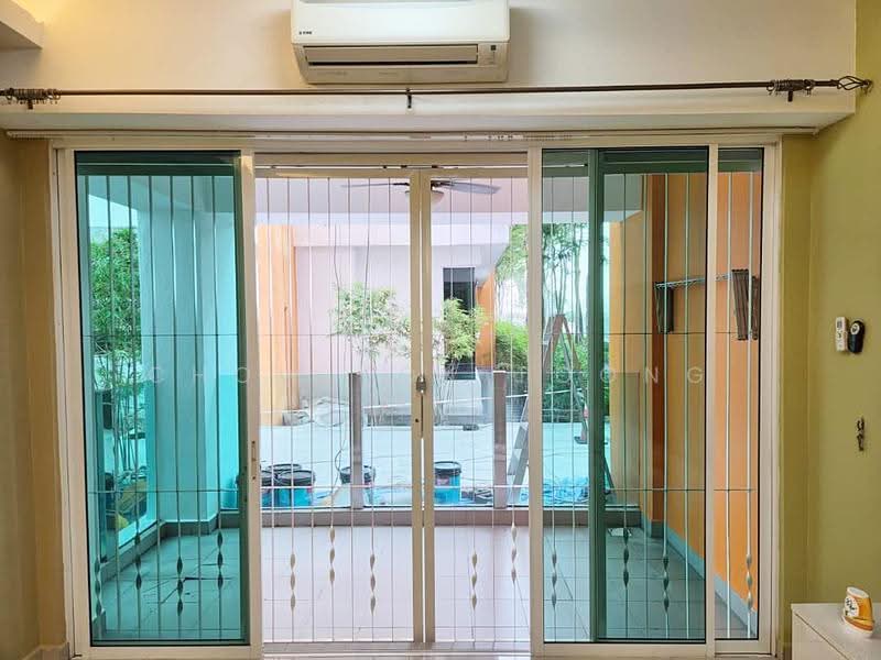 Kondominium untuk Disewa di The Zest @ Kinrara 9 - Chow Kok Toong - Balcony - PropertyGuru.com.my