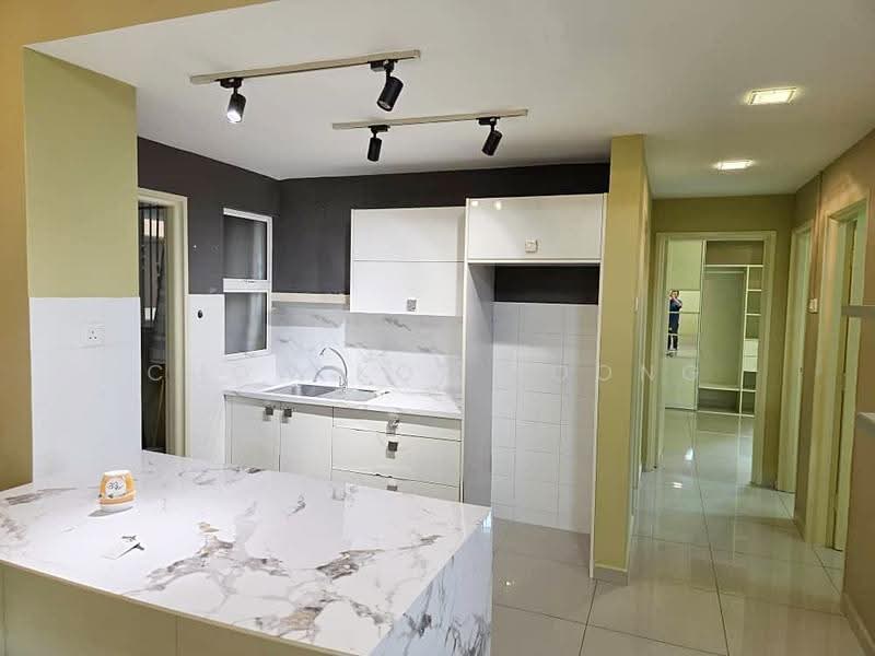 Kondominium untuk Disewa di The Zest @ Kinrara 9 - Chow Kok Toong - Kitchen - PropertyGuru.com.my