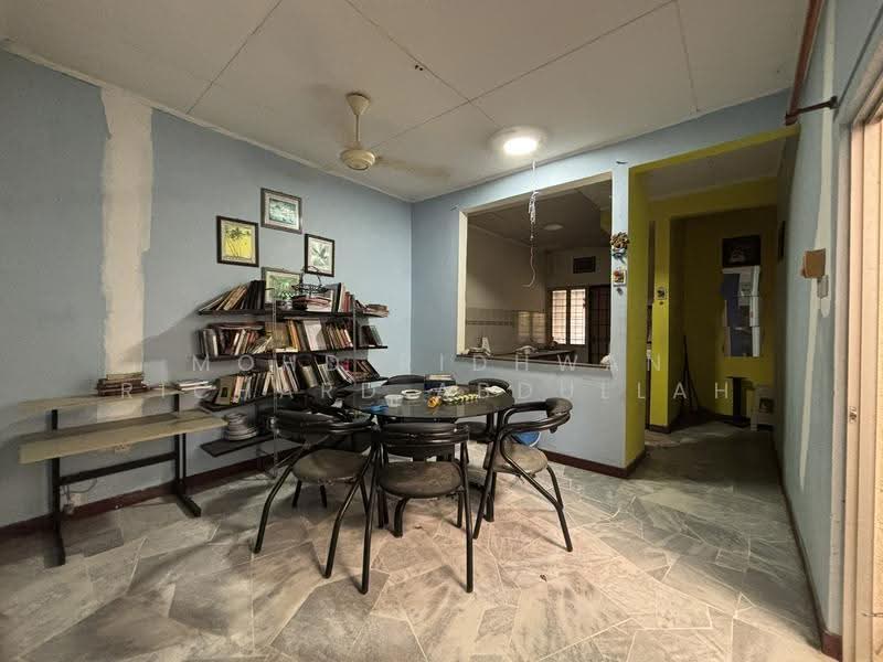 Terraced House for Sale in Rawang (Selangor) - Mohd Ridhwan Richard Abdullah - Living Room - PropertyGuru.com.my