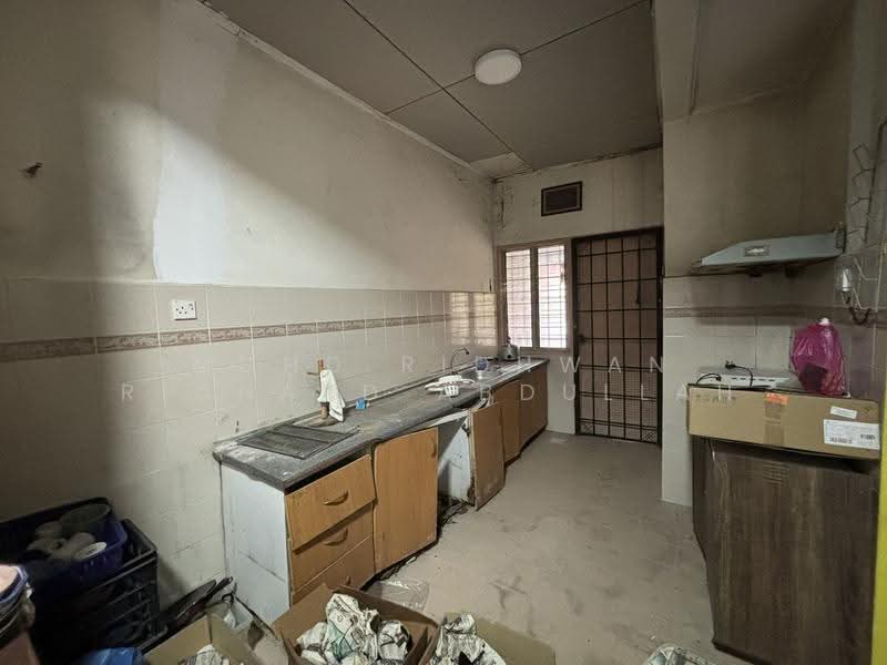 Terraced House for Sale in Rawang (Selangor) - Mohd Ridhwan Richard Abdullah - Kitchen - PropertyGuru.com.my
