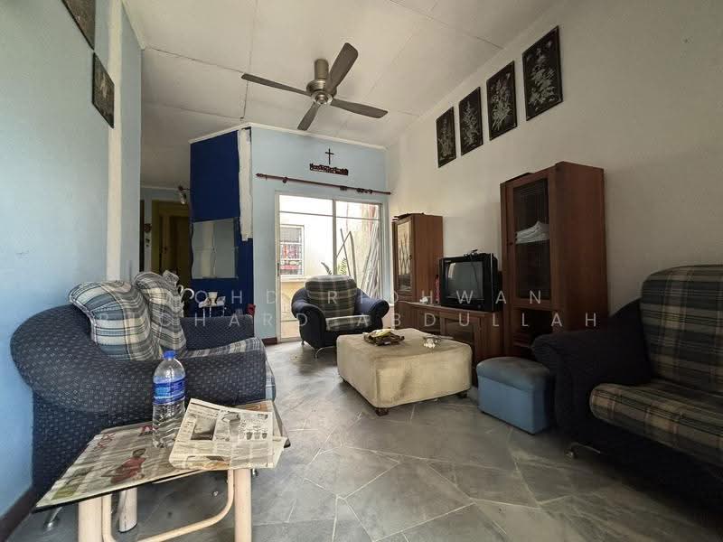 Terraced House for Sale in Rawang (Selangor) - Mohd Ridhwan Richard Abdullah - Living Room - PropertyGuru.com.my