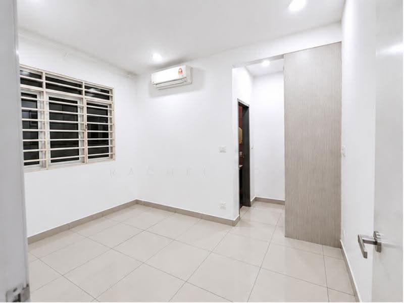 Service Residence for Sale at V-Residensi 2 - Rachel Too - Interior - PropertyGuru.com.my