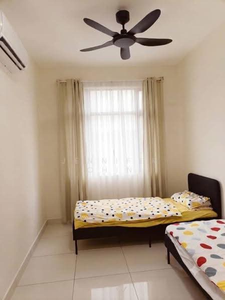 Kondominium untuk Disewa di Paraiso Residence @ The Earth - Jennifer Chin - Bedroom - PropertyGuru.com.my