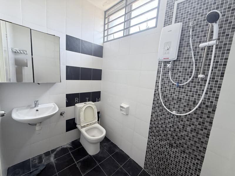 2-storey Terraced House for Rent in Semenyih (Selangor) - Arthur Tan - Bathroom - PropertyGuru.com.my
