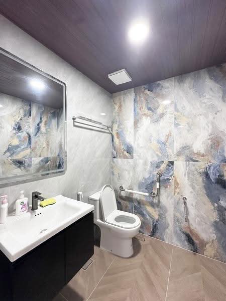 Semi-Detached House for Sale in Kota Damansara (Selangor) - Tarsha Lim - Bathroom - PropertyGuru.com.my