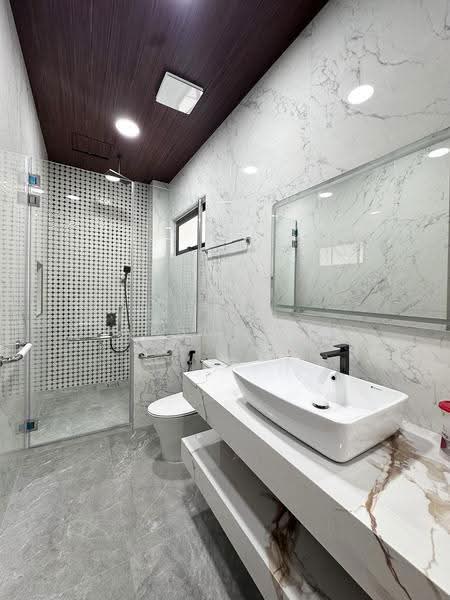 Semi-Detached House for Sale in Kota Damansara (Selangor) - Tarsha Lim - Bathroom - PropertyGuru.com.my
