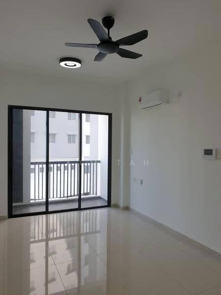 Kondominium untuk Disewa di Artis 3 Residence - Kim Tan - Balcony - PropertyGuru.com.my
