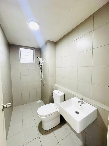 Condominium for Sale at Lakefront Residence - Ruqayyah Hashim - Bathroom - PropertyGuru.com.my