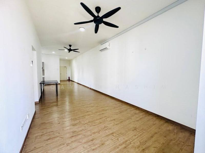 Condominium for Sale at Lakefront Residence - Ruqayyah Hashim - Living Room - PropertyGuru.com.my