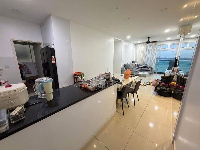 Service Residence for Rent at Meridin Bayvue Serviced Apartment - Wan Ning - Kitchen - PropertyGuru.com.my