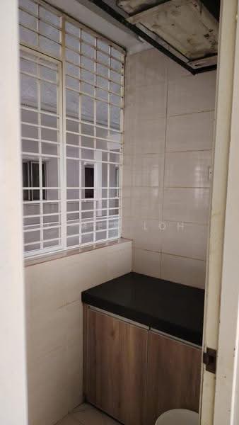 Pangsapuri untuk Disewa di Kemuning Aman - James Loh - Balcony - PropertyGuru.com.my