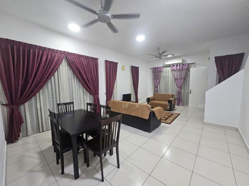 Rumah Teres 2-Tingkat untuk Dijual di Presint 11 (Putrajaya) - Nur Ain Mat Zain - Living Room - PropertyGuru.com.my