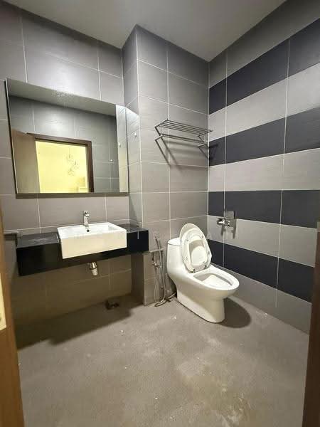 Condominium for Rent at KSL D'Esplanade Residence - Doris Tan - Bathroom - PropertyGuru.com.my