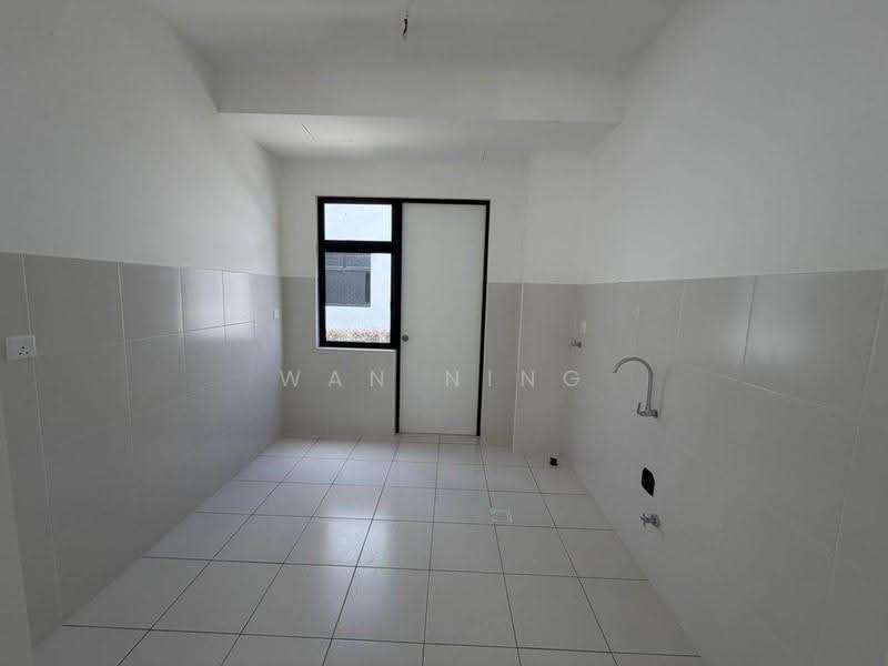 Rumah Teres untuk Dijual di Kota Masai (Pasir Gudang) - Wan Ning - Kitchen - PropertyGuru.com.my