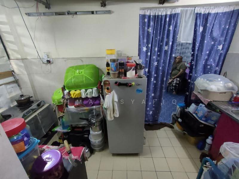Apartment for Sale at Pangsapuri Arista - Ahmad Syafiq - Kitchen - PropertyGuru.com.my