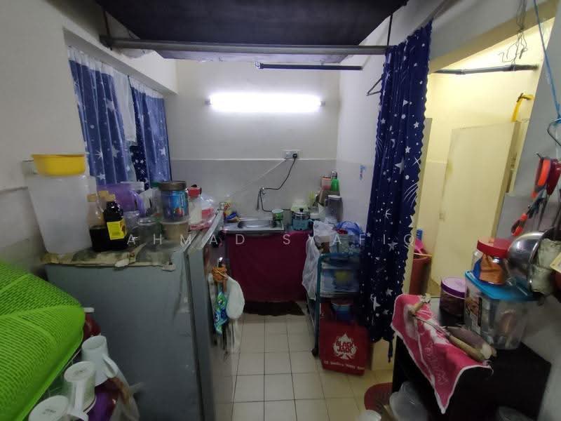 Apartment for Sale at Pangsapuri Arista - Ahmad Syafiq - Kitchen - PropertyGuru.com.my