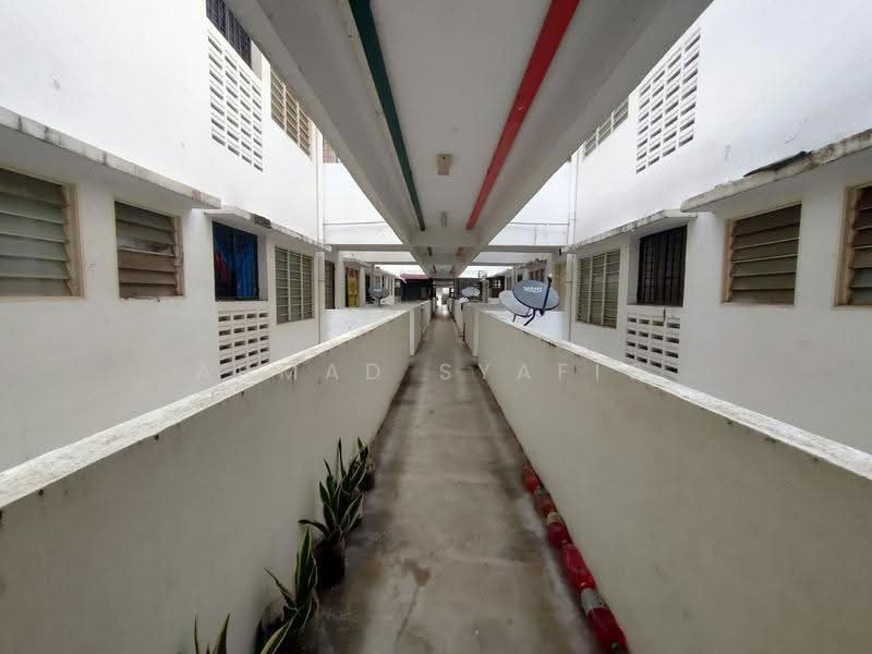 Apartment for Sale at Pangsapuri Arista - Ahmad Syafiq - Corridor - PropertyGuru.com.my