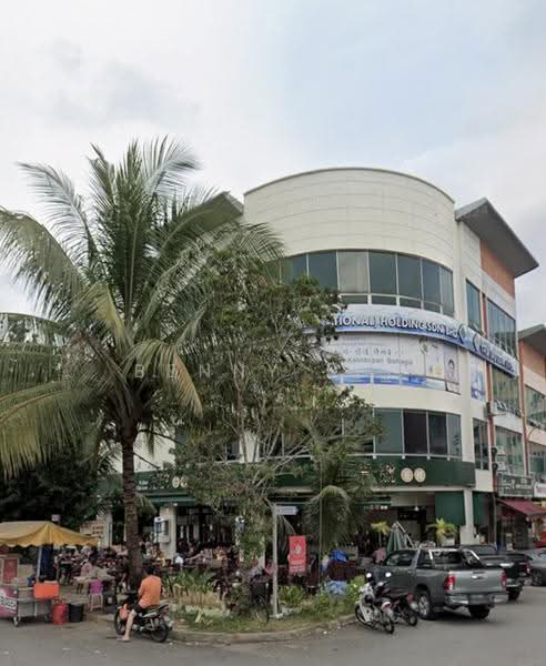 Shop for Rent in Taman Bukit Serdang (Seri Kembangan) - Benny Lee - Exterior - PropertyGuru.com.my